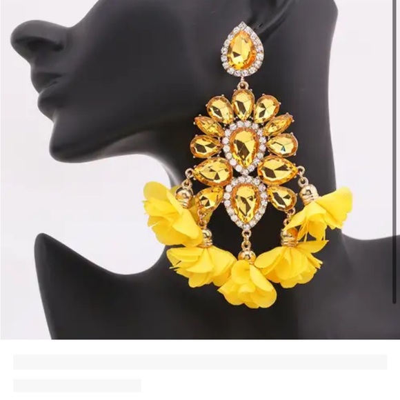 Yellow Chic Chandelier Dangle Earrings 22k Gold Plated Sparkling Flower Design - Picture 2 of 2